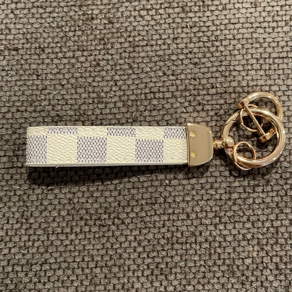Keychain - Picture 2 of 2